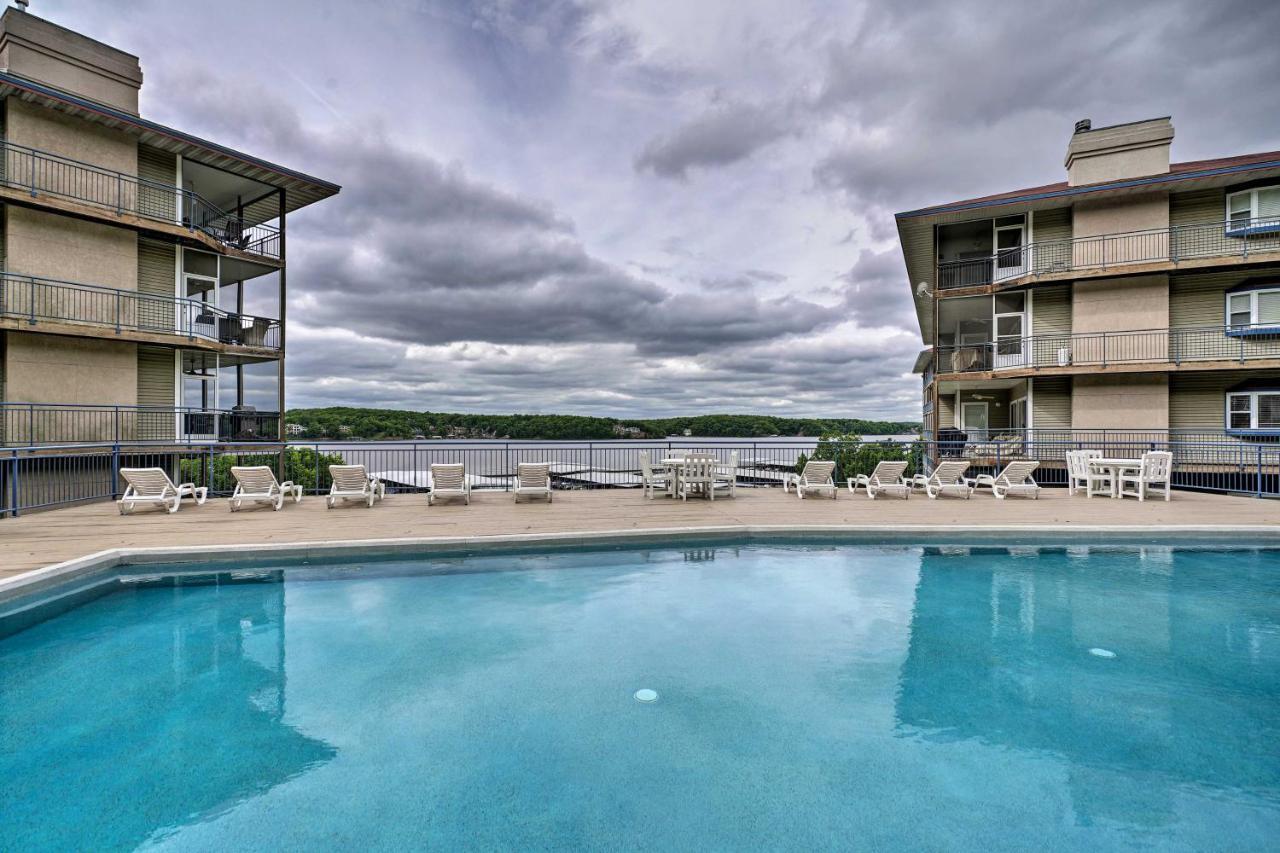 Waterfront Lake Ozark Condo With Deck And Pools Zewnętrze zdjęcie
